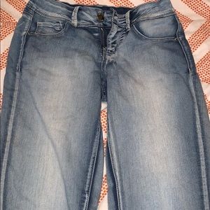 Denim light washed skinny jeans
